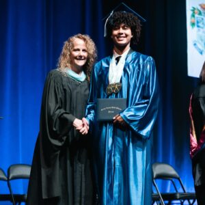 Thaddeus Bullard Instagram - Words cannot express how proud I am of my daughter Leah @leahbullard.official for all that she’s accomplished in a very short period of time. To hear her name announced at her high school graduation today from Dr. Phillips high school as one of the most accomplished and decorated senior classes in school history made me beam with Pride. Thank you to the fabulous Village that has helped make this moment possible. On to greater next stop @oaklandwbb ❤️🙏🏿

Congratulations To my Academic and Athletic superstar on you Graduation ❤️

Photo credit to my guy @jeffwooley