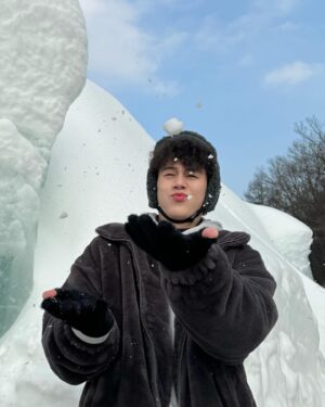 Thakorn Promsatitkul Instagram - อยากให้ที่ไทยมีหิมะบ้าง ทำไงดี ❄️