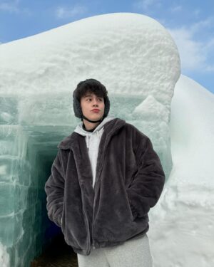 Thakorn Promsatitkul Instagram - อยากให้ที่ไทยมีหิมะบ้าง ทำไงดี ❄️