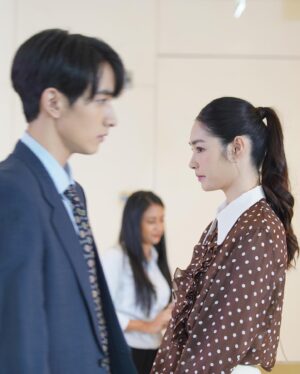Thamrong Cunpisut Instagram - ถึงจะชอบสอดรู้สอดเห็น แต่ก็เป็นกำลังใจให้พี่ฟ้าเสมอน้าา 🤣
#ดุจอัปสรEP9 
#ดวงใจเทวพรหม #ดุจอัปสร #Dujupsorn
วันศุกร์-เสาร์-อาทิตย์ เวลา 20.20 น.
#MakerY #ดูทีวีกด33 #ดูมือถือกด3Plus