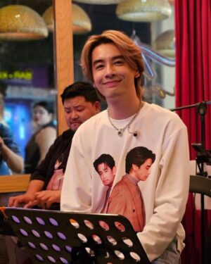 Thana Suttikamol Instagram - มีความสุขในวันนี้กันนะคับ ✌🏻✌🏻