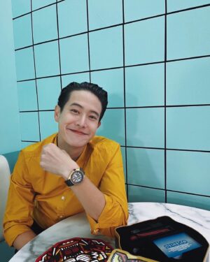 Thanakorn Chinakul Instagram - RUKKIT “The Tiger” Limited Edition
ครั้งแรกที่ Seiko x Rukkit  ไม่ต้องรอแล้ว ไปซื้อเลย ราคาน่ารัก 18,800 บาท แถมมีสายพิเศษให้อีก 2 สายด้วย⚡️⚡️ 

#Seiko #Seikothailand
#5sports
#Rukkit #Limited
#Roaryourstyle
@seiko_thailand