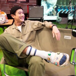 Thanakorn Chinakul Instagram - Crocs Classic All-Terrain x Crocs Crush 
#crocsthailand 
#crocsth 
@crocsth