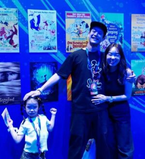 Thanakorn Chinakul Instagram - Mita is happy❤️ #immersivedisneyth