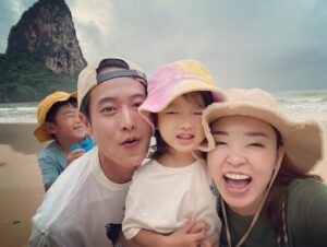 Thanakorn Chinakul Instagram - Photo bomb 💣💣 by Poon💥