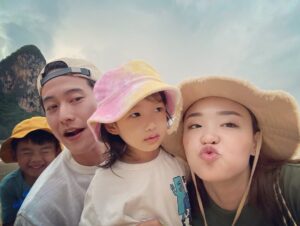 Thanakorn Chinakul Instagram - Photo bomb 💣💣 by Poon💥