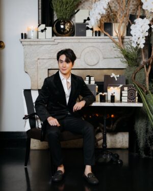 Thanapon Jarujitranon Instagram - ชวนคุณสัมผัสการผสานกลิ่นหอมของ Cypress & Grapevine Cologne Intense. A bestselling scent for men จาก Jo Malone London กับเมนูพิเศษที่ได้แรงบันดาลใจจากสุนทรียะแห่งกลิ่นหอม ฉลองความเป็นอังกฤษจาก Cafe Wolseley จากโรงแรม อนันตรา สยาม กรุงเทพ

#JoMaloneLondonTH #MrMalone
#Cafewolseleybangkok #anantarasiam