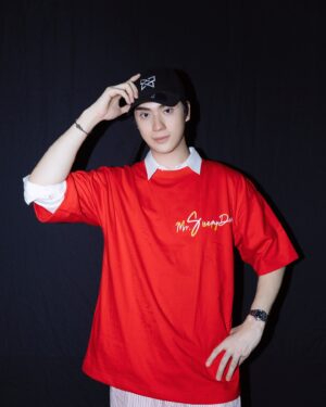 Thanapon Jarujitranon Instagram - 🏃🏼‍♂️‍➡️🏃🏽‍♂️‍➡️ เสื้อไม่แดงไม่มีแรงเดิน 😆🥰🔴
@mr.sleepydog