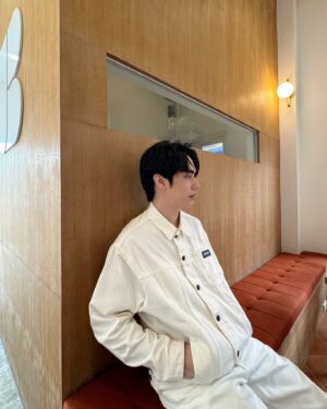 Thanapon Jarujitranon Instagram - คิตตี้ อาจเป็นแมว แต่คิดถึงแล้ว อาจเป็นเธอ ❤️🥰