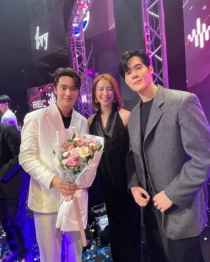 Thanapon Jarujitranon Instagram - 🌟ขอแสดงความยินดีกับค่ายใหม่ด้วยนะครับ @dew_pinkamol 🥰❤️🙏🏻 @becmusicth