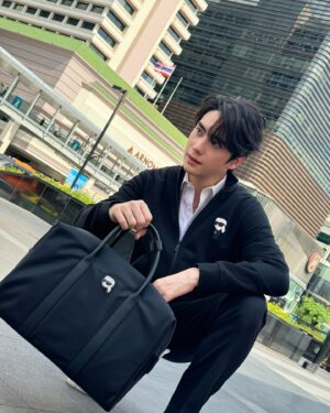 Thanapon Jarujitranon Instagram - ⭐️ เธอเป็นคนเดียวที่ถูกใจ 🤍🥰

 #karllagerfeld #karllagerfeldth #PATLuxuryGroup
🧳 @Karllagerfeld @patluxurygroup