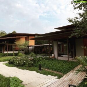 Thanavate Siriwattanakul Instagram - Baan Suan Rim Nam 
บ้านสวนริมน้ำ
…
Watch now on designfun:D
Youtube, Facebook : Gapthanavate 

#gapthanavate #designfund #EKARarchitects