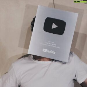 Thanavate Siriwattanakul Instagram - ขอบคุณทุกคนที่ติดตาม กด sub ให้ Channel : GapThanavate 
จากนี้ไปสัญญาว่าจะเป็นเด็กดี ตั้งใจเรียน 55  หยอกๆ
จะทำคอนเทนต์ดีๆ ออกมาให้ดูกันอีกเรื่อยๆ เลย
เขียนแค่นี้ละกัน ตามไปดูคลิปขอบคุณที่เพิ่ง Live เมื่อเช้านี้ใน Youtube กันได้นะ https://youtu.be/9itinakK6JA
จากนี้ก็มุ่งหน้าต่อไปสู่ 200,000
ฝากเหมือนเดิม กดไลค์ กดแชร์ กด Subscribe ทั้งทาง Youtube และ FB เลยนะฮะ 
กราบบบบบบขอบคุณผู้มีอุปการะคุณทุกท่าน ทุกยอดวิว ทุกยอดไลค์ :))
#gapthanavate #designfund #แอบบอกออกแบบ