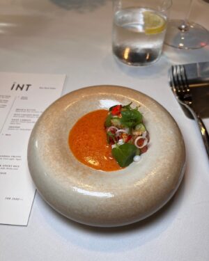 Thanwa Suriyajak Instagram - เพื่อนเปิดร้านใหม่ fine dining สุดปัง @restaurant_int มาลองกันดู รับรองถูกใจแน่นอน