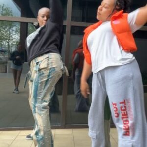 Thanyia Moore Instagram - Khloe had me shaking my tush in these streetttssss 🥺👀😂 
If I show you lot how I had to work up to this and it's still giving CARE HOME 😭😂

Anywayyyyyy, likkle vibes for your Thursday 😘
