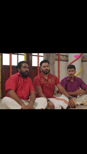 Thasha Krishnakumar Instagram - Yenga appa amma settai!🤣🤣🤣

When dad's wish for all his sons to get hitched becomes reality, chaos ensues! What has Mangalyam store for us ? 

Catch all the exciting twists and turns on the new episode of Mangalyam, airing on Vinmeen this 12th Nov at 4 PM. 

#semmedeepavali #reel #instagram #instareels #reels #deepavali