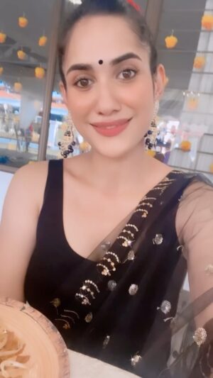 Thasha Krishnakumar Instagram - Just an ordinary girl living her simplest dreams. 

Someday I hope everything will be alright.