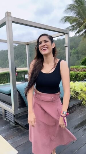 Thasha Krishnakumar Instagram - Enjoying the beautiful lil things in life ♥️

VC: @_naveee ♥️