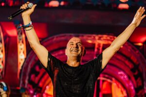 The Prophet Instagram - IT'S DEFQON.1 WEEKEND EVERYONE! ❤️ Wishing you all an amazing time - who knows, you might even run into me as a fellow festival-goer! 👀

-

#djtheprophet #theprophet #defqon1 #throwback