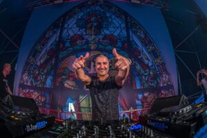 The Prophet Instagram - 𝗗𝗘 𝗠𝗘𝗘𝗥𝗡 ' 𝟭𝟮 | Give me one more moment, Just let me stay in your arms - And you'll see ✨ Still one of my favourite tracks which has been a must during my sets.
.
.
.
#djtheprophet #theprophet  #hardstyle #hardstyleclassic #hardstylemusic  #scantraxx