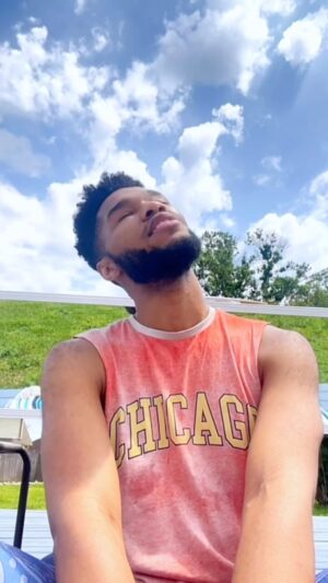 The Vixen Instagram - Good Friends
SZA x The Rembrandts 
Ft the glitter in my eye 🫠