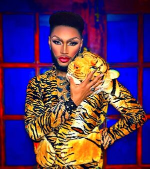 The Vixen Instagram - Good head on my shoulders 🤭