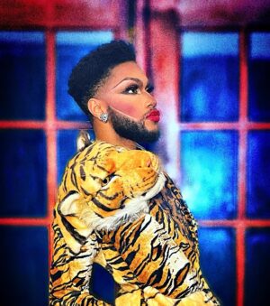 The Vixen Instagram - Good head on my shoulders 🤭