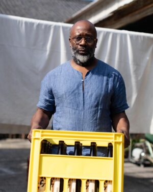 Theaster Gates Instagram - Our partners at Sawada Shuzo @hakurou_sawadashuzo are popping up at Maruri today! Come say hi and try some of our custom Mon Kara Kara sake in Tokoname. We will be on the path all day! Come join us!  2 Chome-53 Sakaemachi, Tokoname, Aichi 479-0836, Japan 📸 Wyatt Conlon