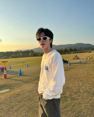 Theepakorn Kwanboon Instagram - อะไรนะ 2024 เเล้วหรอ⛄️