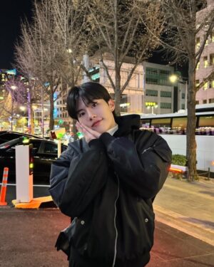 Theepakorn Kwanboon Instagram - Seoul🥶🌨️❄️💤