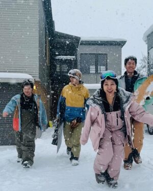 Theeradej Wongpuapan Instagram - แพัในความแอ็ค😬❄️👋🏠❄️ #shimogoryohouse