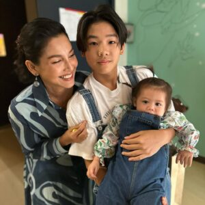 Theeradej Wongpuapan Instagram - Happy Birthday เกล ❤️🎂 #รักหลงไม่ไหว @chomismaterialgirl
