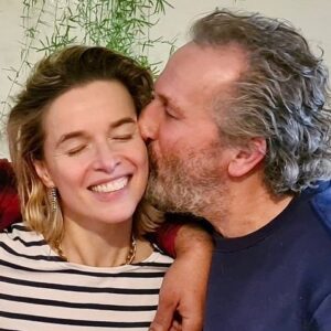 Thekla Reuten Instagram - 🎙Thekla Reuten is aanstaande vrijdag 10-03 de 32ste gast in onze podcast “De 100 vrouwen van Marcel”! 

🎧 Luister via je favoriete podcast-app of via de linktree in mijn bio ⬆️ https://linktr.ee/MarcelMusters

Interview: @marcelmusters.official & @pablocabenda
Opname, edit: @annickvanrinsum
Mixage: @account.van.nix 
Productie: @mugmetdegoudentand @instababs7

#de100vrouwenvanmarcel #podcast #interview #podcastnederland #theklareuten
@theklareuten