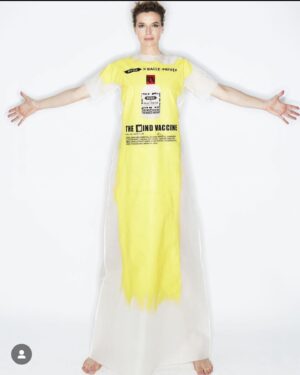 Thekla Reuten Instagram - In showing how its done, relating to the earlier post about Changemakers: @ronaldvanderkemp has been a pioneer and inspiration for me for almost ten years. From Wardrobe 1 in 2014 he rocked his craft and artistry and proved it is possible: new ethics in luxury fashion. What is everyone still waiting for: ethical fashion can be glamorous and exciting. And i believe every brand in every industry can and should rethink their products, impact and ethics. Yes, évery. Just like politics everyday should be about that. Thankyou @rvdk for what you put in motion so passionately and without concessions. As your ‘Mind Vaccine’ states : we all have a responsibility to use our power to make a positive impact.