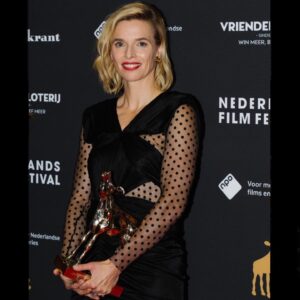 Thekla Reuten Instagram - I dedicated this Golden Calf to ALL crew of ALL films who never get a spot on stage despite them deserving it for their hard long and unmissable work❤️to all filmcrew and my homecrew❤️#narcosis ps for the sake of pixels i replaced this previously posted photo by #ramonmangold for a sharper one🙏🏻