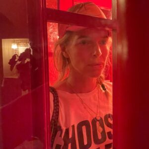Thekla Reuten Instagram - Madrid #red #matutemadrid