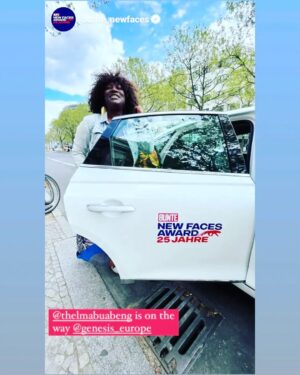 Thelma Buabeng Instagram - Ich muss noch immer klarkommen auf  die letzten beiden Tage...Dayummm 🔥
Was ein (wundervoller) Ritt

Vielen Dank an @bunte_newfaces für euer Vertrauen in mich als Jurorin und Moderatorin der Preisverleihung 🏆
Es war mir wirklich ein Fest und an dieser Stelle nochmal Glückwunsch an alle Nominierten und Gewinner:innen des Abends. 
Ich feier euch hart 👏🏿💯

Vielen Dank auch an das gesamte Team für die großartige Betreuung vorab und vor Ort! 
Ihr seid der 🔨 (Lea, Oyinda, Katharina, Vanessa,  Elena &Chris) 🙏🏿💯

Meinen Sistas @celinabostic @dj__nomi @annabelle_mandeng @ukai_ndame @akoma_camara @daisydeeofficial danke für euren Support und eure Liebe. 
Love you a lot 👸🏿💯

Styling: @beagystyle 🙏🏿💯
Schmuck: @swarovski @karlaotto 🙏🏿💯
Outfit: @thekemiststore 🙏🏿💯
📸 @jasonharrellphoto 🙏🏿💯

#buntenewfaces #award #host #parteafterparte #moderation #thankyou 
💃🏿🖤🙏🏿