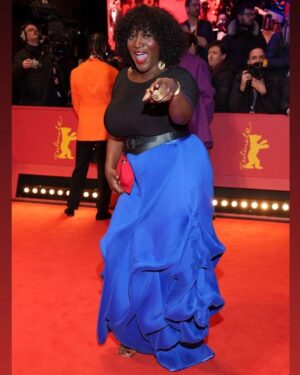 Thelma Buabeng Instagram - First day of the 74th Berlinale Filmfestival 🖤

Thank you for having me @berlinale @mastercardde 
Amazing moderation by my sis @hihadnet and @joschueck 👏🏿💯

Thanx to my sisters @arreyberlin for my amazing dress 
and @kareyn_  for styling 🖤🙏🏿🖤

📸 Tristar Media 
📸 @hinzgucker

#Berlinale #redcarpet #openingnight #representationmatters 
🖤