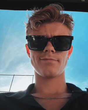 Theodor Haraldsson Instagram - bara 18 dagar till studenten !!