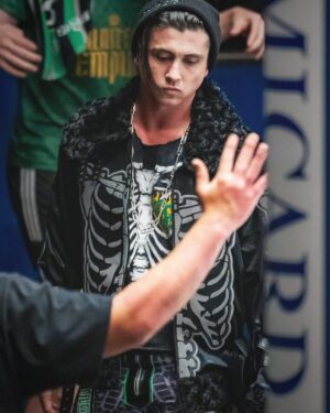 Theodore James Perkins Instagram - 🎶Forget your lust for the rich man’s gold. All that you need now is in your soul. And you can do this, if you try. All that I want for you my son, is to be satisfied…and be a simple, kind of man🎶

Catch 2⚡️2

#UnitedEmpire #CrownsUp #NJPW #NJSJTL 

📸 Twitter: middle_wr