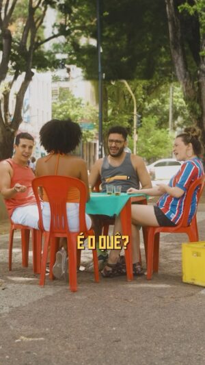 Thiago Almasy Instagram - Com tanta coisa nessa cidade o que não vai sobrar é dinheiro 😂 

Hoje marca o início da 1ª temporada de ‘Lasquinê’, prometendo risadas com as peripécias de quatro amigos durante o verão nessa terrinha. Salvador que não é besta e nem nada, vai roubar a cena como a quinta personagem! Se essa cidade entrega tudo? ❤️‍🔥

Corra para o YouTube (link na bio) e não perca o primeiro episódio dessa gastação!

FICHA TÉCNICA

Elenco:

Bárbara
Bárbara Bela

Mariana
Mariana Borges

Rodrigo
Rodrigo Villa

Thiago
Thiago Almasy

Direção:
Talis Castro
Ruan Serôa

Roteiro:
Talis Castro
Bibi Pêra

Fotografia:
Ruan Serôa 

Câmera:
Ruan Sêroa
Pólen Acácio

Direção de Arte:
Sonia Rauédys

Som direto:
Victor Brasileiro 
Álvaro Ribeiro

Produção:
Sonia Rauédys
Alisson Amorim

Social Media: Liz Miranda 

Edição e Colorgrading:
Ruan Serôa

Computação gráfica:
George Lopes

Gerente de projeto:
Will Brandão

Produção 
California Media House

#lasquine #comedia #estaçãocomédia
