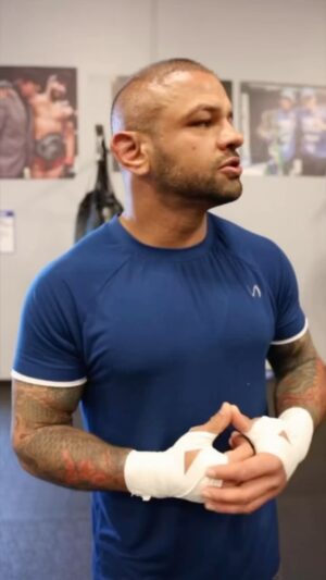 Thiago Alves Instagram - Private session with @domcardoneifbb: We focused on perfecting the lead kick with various setups targeting the low, body, and head. Additionally, we incorporated the lead knee and boxing techniques following successful execution of the kicks or knee strikes.

Boost your confidence and learn essential self-defense skills to protect yourself and your loved ones. Book a private session now via DM. Serious inquiries only, as availability is limited.

Oss 🫡
.
.
.
.
.
#Pitbull #CoachPitbull #yourfavoritemmacoach #worldchampion #muaythaiwreckingmachine #itrainanywhere #livetrained #attarmy #mma #ufc #bellator #pfl #muaythai #wrestling #boxing #bjj #autismdad #autismawareness #wontstopuntiliwin #guns #livingthedream