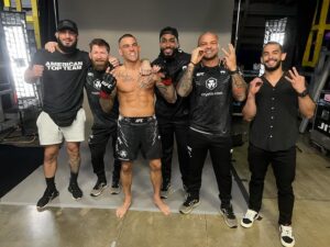 Thiago Alves Instagram - The 💎 is just a different breed! 30 walks to the octagon and still at the top. Great job you savage! @dustinpoirier 

Teamwork makes the dream work! ATT! 

🇧🇷🇧🇷🇧🇷

O diamante é apenas uma raça diferente! 30 caminhadas até o octógono e ainda no topo. Ótimo trabalho, seu selvagem!

O trabalho em equipe faz o sonho funcionar! ATT!

#Pitbull #CoachPitbull #yourfavoritemmacoach #worldchampion #muaythaiwreckingmachine #itrainanywhere #livetrained #attarmy #mma #ufc #bellator #pfl #muaythai #wrestling #boxing #bjj #autismdad #autismawareness #wontstopuntiliwin #guns #livingthedream