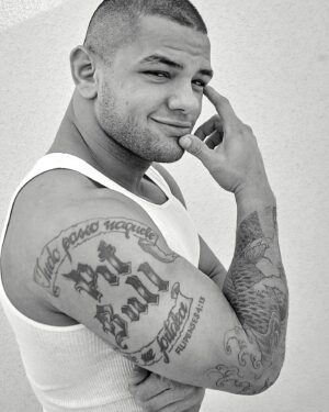 Thiago Alves Instagram - Thiago “Pitbull” Alves 🇧🇷🇺🇸⁣⁣⁣⁣
⁣⁣⁣⁣
A tenured Professor of Combat that used aggressive Muay-Thai striking, leg kicks that destroyed thigh meat and solid takedown defense, to educate his opponents about pain.  The Pitbull was one of the best to ever compete in the UFC’s Welterweight Division.⁣⁣⁣⁣
⁣⁣⁣⁣
⁣
I met Thiago Alves during UFC 90 fight week, as he was preparing to fight Josh Koscheck and we hit it off.  He invited me  to @americantopteam where I got to document his training and personal life and I got to experience a different side of him.  ⁣⁣⁣⁣
⁣⁣⁣⁣
He had school boy charm, excellent taste in food and cars, his home was exquisitely appointed and it always seemed to smell like fresh mandarines. ⁣⁣⁣⁣
⁣⁣⁣⁣
He was selfless with helping his teammates and he constantly helped them to get better, as he possessed a relentless dedication to training.⁣⁣⁣⁣
⁣⁣⁣⁣
Crafting images of him was always a great time because his sense of humor shined as he doesn't take himself too seriously. I’m happy he’s a coach now, because this generation of fighters can truly learn a lot, from one of the best. ⁣⁣⁣⁣
⁣
⁣⁣⁣⁣
⁣⁣Wishing you continued success my friend!⁣⁣ Next time I see you, dinner is on me!⁣⁣⁣⁣
⁣⁣⁣⁣
⁣⁣⁣⁣
⁣⁣⁣⁣
⁣⁣⁣⁣
📸: We had very limited space to shoot, so I used a Profoto 2400w Acute power pack, a soft white Profoto beauty dish for the key light, positioned up high and on the wall behind him, I used a Profoto Pro head with a Zoom Reflector and taped on some heavy diffusion. I wanted this image to have a soft fashion lighting feel and the backlight to wrap him perfectly.⁣⁣⁣⁣
⁣⁣⁣⁣
⁣⁣⁣⁣
⁣⁣⁣⁣⁣⁣
⁣⁣⁣⁣⁣
⁣⁣⁣⁣
⁣⁣⁣⁣⁣
⁣
⁣⁣⁣⁣
⁣⁣⁣⁣⁣⁣⁣
#ThiagoAlves⁣⁣⁣⁣
#ThePitBull⁣⁣⁣⁣
#ESPN⁣⁣⁣⁣⁣⁣
#ESPN⁣⁣MMA⁣⁣⁣⁣
#LiveTrained⁣⁣⁣⁣
#Spartan⁣⁣⁣⁣
#MuayThai⁣⁣⁣⁣
#FujiFilm⁣⁣⁣⁣⁣⁣
#4ozFighters⁣⁣⁣⁣⁣⁣
#UFCWelterweight⁣⁣⁣⁣
#AmericanTopTeam⁣⁣⁣⁣
#ThiagoPitbullAlves⁣⁣⁣⁣