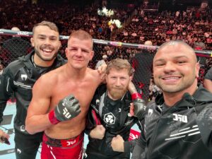 Thiago Alves Instagram - A dominant performance by @grantdawsonkgd tonight, improving to 21-2 against a tough and game opponent in Joe Solecki. Great job, KGD! This is the way! 🫡
.
.
.
.
.
.

#Pitbull #CoachPitbull #yourfavoritemmacoach #worldchampion #muaythaiwreckingmachine #itrainanywhere #livetrained #attarmy #mma #ufc #bellator #pfl #muaythai #wrestling #boxing #bjj #autismdad #autismawareness #wontstopuntiliwin #guns #livingthedream