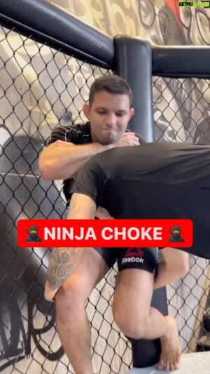 Thiago Moises Instagram - Ninja Choke marca registrada da nossa próxima campeã brasileira do UFC @mayra_sheetara 🔥🔥🔥
.
.
.
.
#mma #ufc #ufc298 #mayrasheetara #bjj #brazilianjiujitsu #jiujitsu #ufcfightnight #bjjlifestyle #bjjlife #bjjgirls