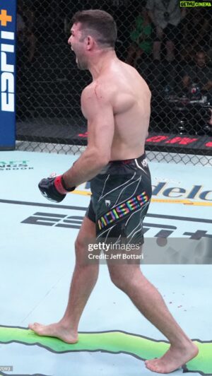 Thiago Moises Instagram - FIGHT WEEK #UFCLOUISVILLE 🔥🔥
.
SEMANA DA LUTA | Assista ao vivo no @ufcfightpassbr 
.
.
#ufc #ufcbrasil #ufcfightnight