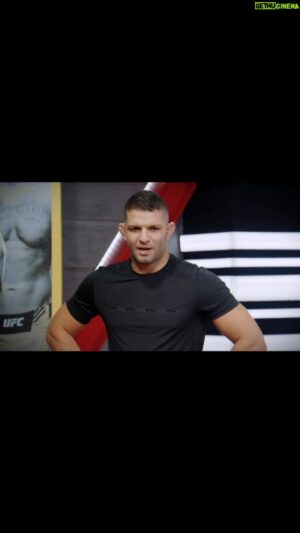 Thiago Moises Instagram - Ninguém tira a paz de @thiagomoisesmma 🙏🧘‍♂️

Arrasou no ping pong do Se Liga e está preparado para o UFC Vegas 88 deste sábado (16/03).👊🔥

Clique no link da bio e vem assistir no UFC Fight Pass!

🍿: Se Liga c/ Thiago Moises

#ufcbr #ufcfightpass #ufcvegas88