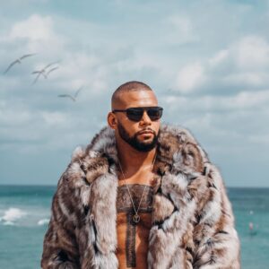 Actor Thiago Santos HD Instagram Photos and Wallpapers June 2024