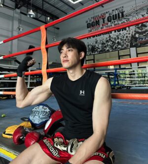 Thinnaphan Tantui Instagram - กางเกงก็แดง ไม่มีแรงได้ไง🥊😰